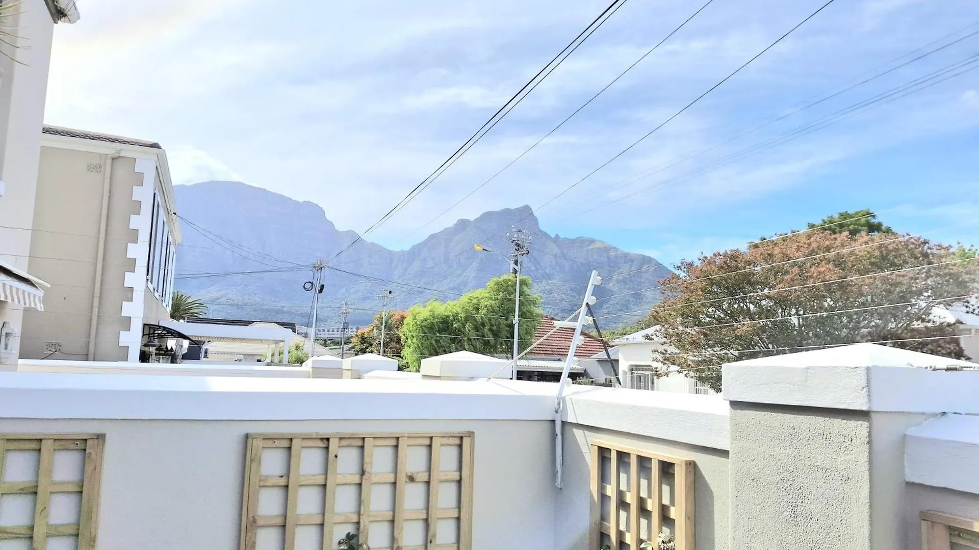 Newly Renovated! 2D On Nansen Apartment Cape Town South Africa